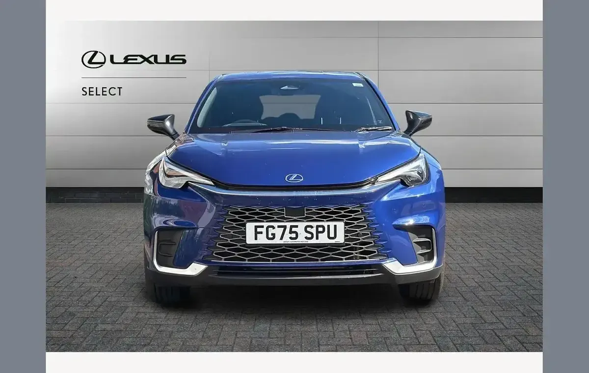 Used Lexus LBX 136 HP (100 kW) 2025 Blue SUV