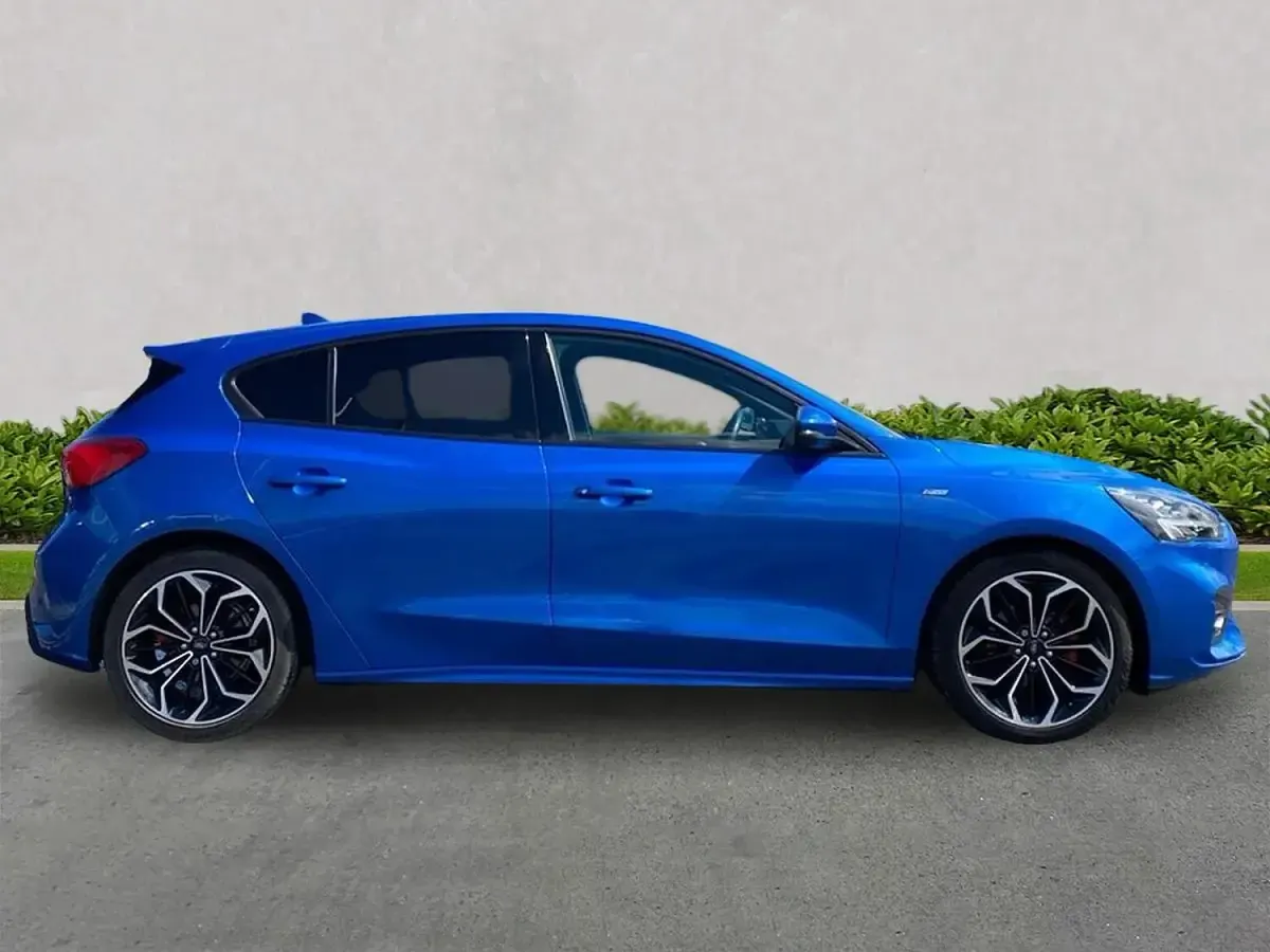 Used Ford Focus ST-Line X 125 HP (91 kW) 2021 Blue Hatchback