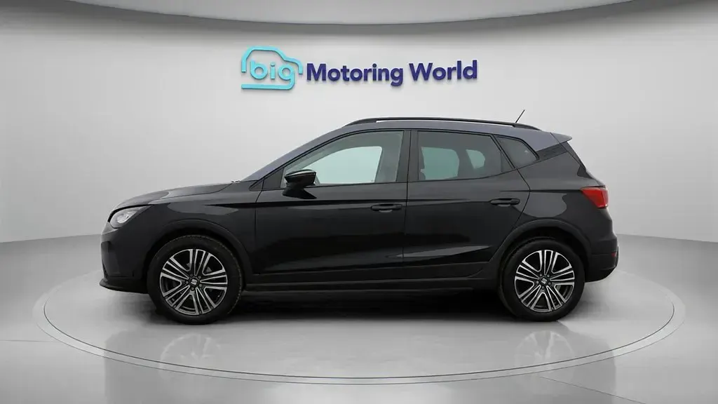 Begagnad Seat Arona SE 95 HK (69 kW) 2023 Svart SUV