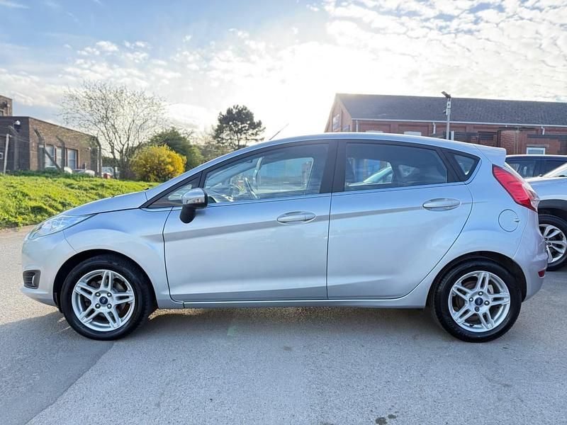 Used Ford Fiesta Zetec 2014 Silver Hatchback