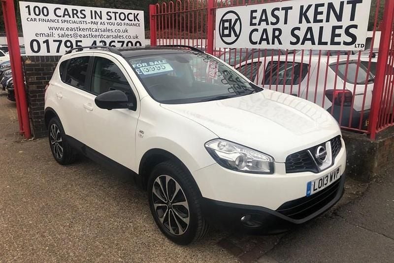 White Used 2013 Nissan Qashqai 360º SUV | £3,500 (A bit pricey) - Image 1/1