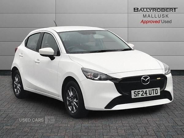 Used Mazda 2 Center-Line 75 HP (55 kW) 2024 White Hatchback