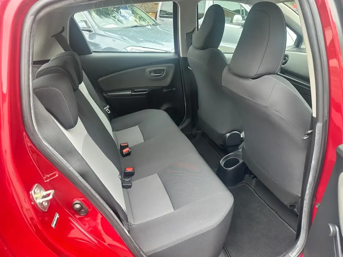Used Toyota Yaris 107 HP (78 kW) 2019 Red Hatchback