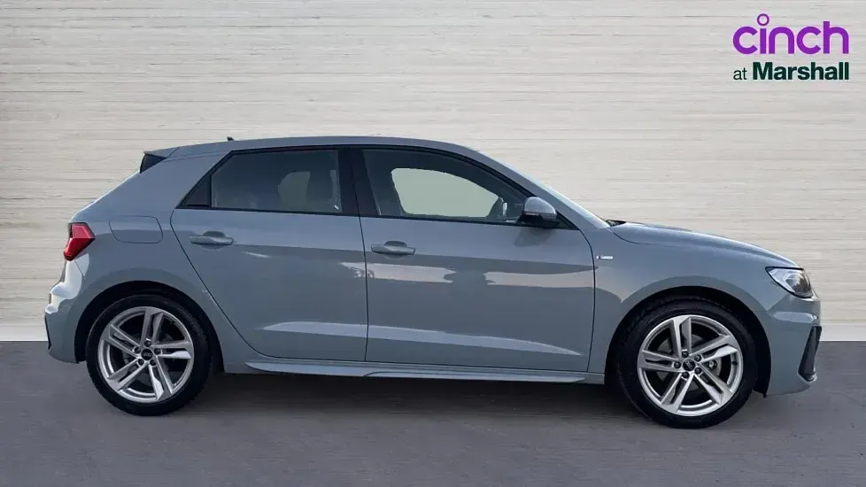 Usado Audi A1 S-Line 110 HP (80 kW) 2021 Cinzento SUV