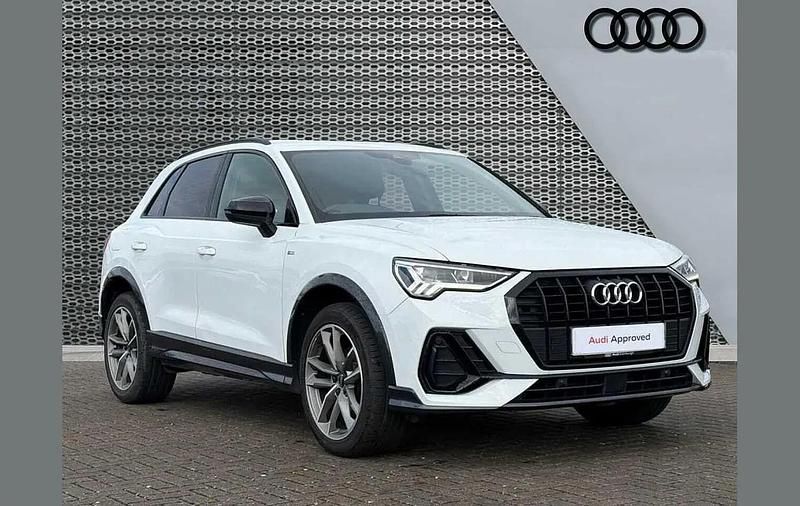 Used Audi Q3 Black Edition 147 HP (108 kW) 2021 White SUV