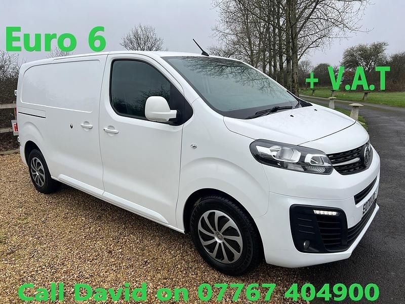 White Used 2020 Vauxhall Vivaro Sportive MPV | £12,350 (Fair price) - Image 1/4