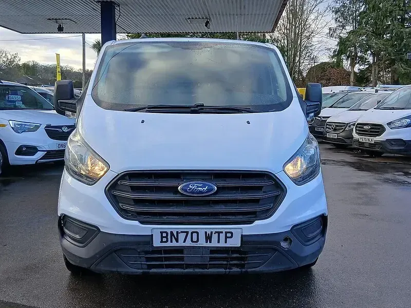 Used Ford Transit Custom 105 HP (77 kW) 2020 White Van