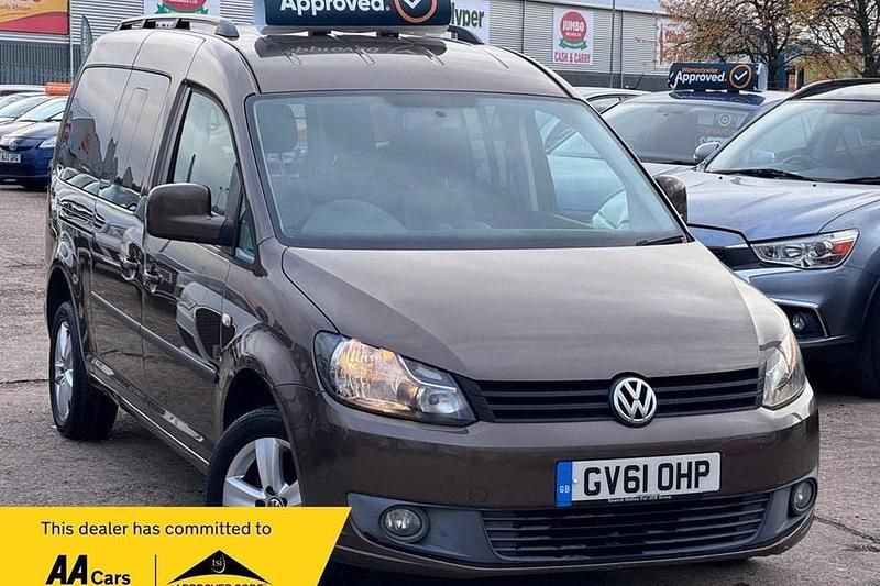 Used VW Caddy Maxi Life Life 102 HP (75 kW) 2011 MPV