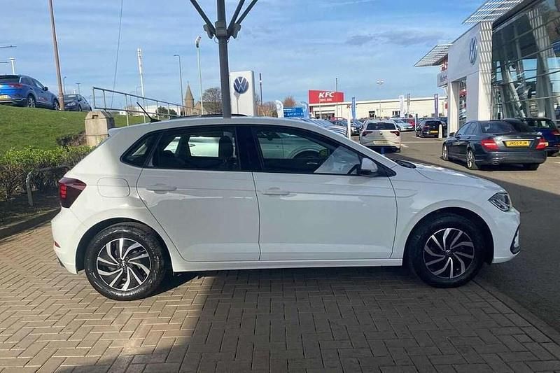 Used VW Polo Life 95 HP (69 kW) 2023 White Hatchback