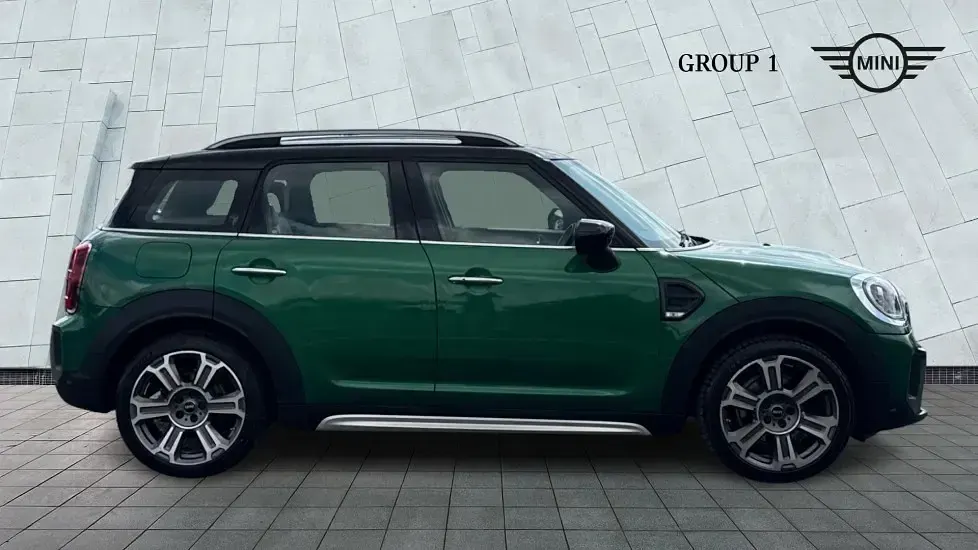 Used Mini Cooper Countryman Exclusive 134 HP (98 kW) 2023 British racing green iv SUV
