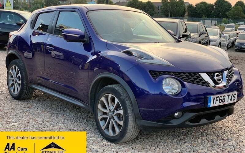 Blue Used 2015 Nissan Juke Tekna SUV | £8,880 (Fair price) - Image 1/4