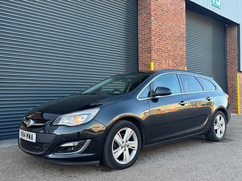 Used Vauxhall Astra SRi 2014 Black Estate