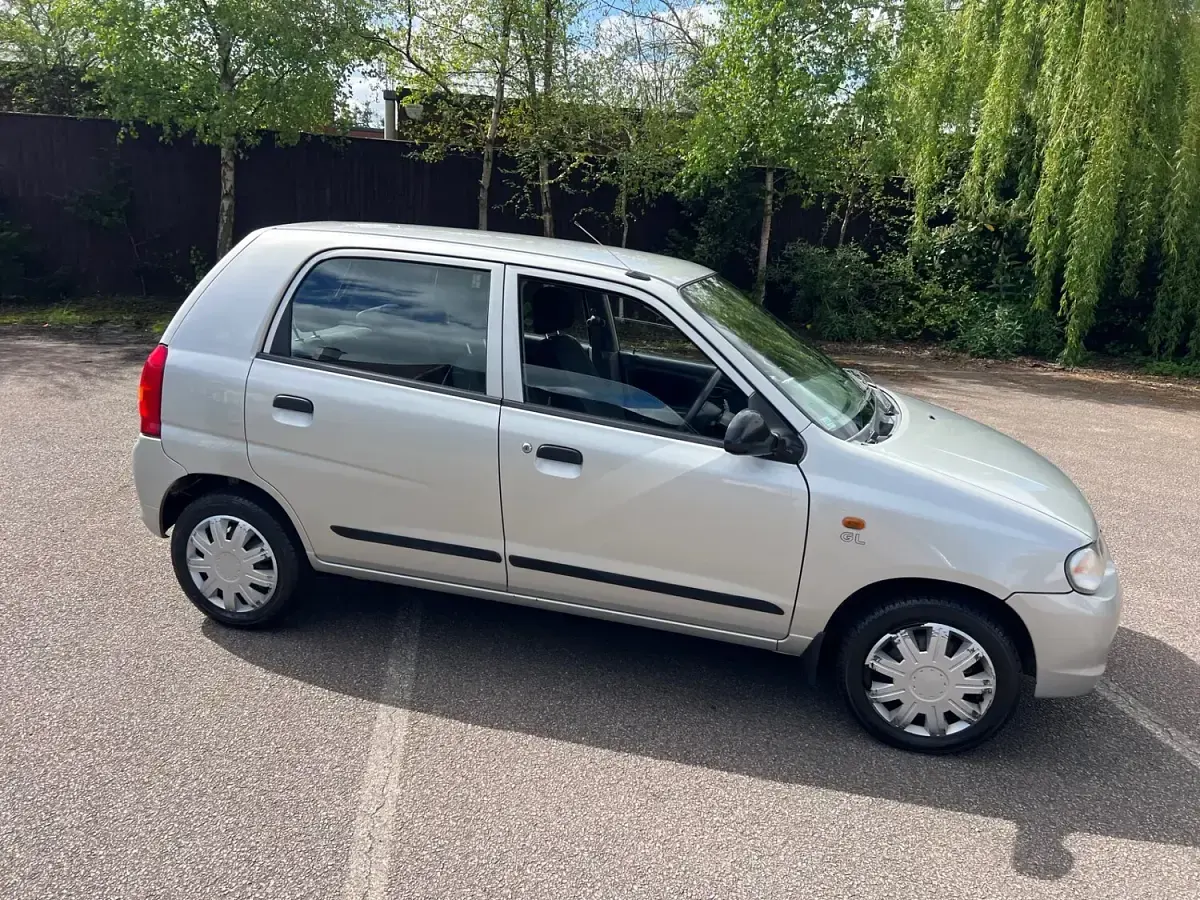 Used Suzuki Alto GL 62 HP (45 kW) 2004 Silver Hatchback