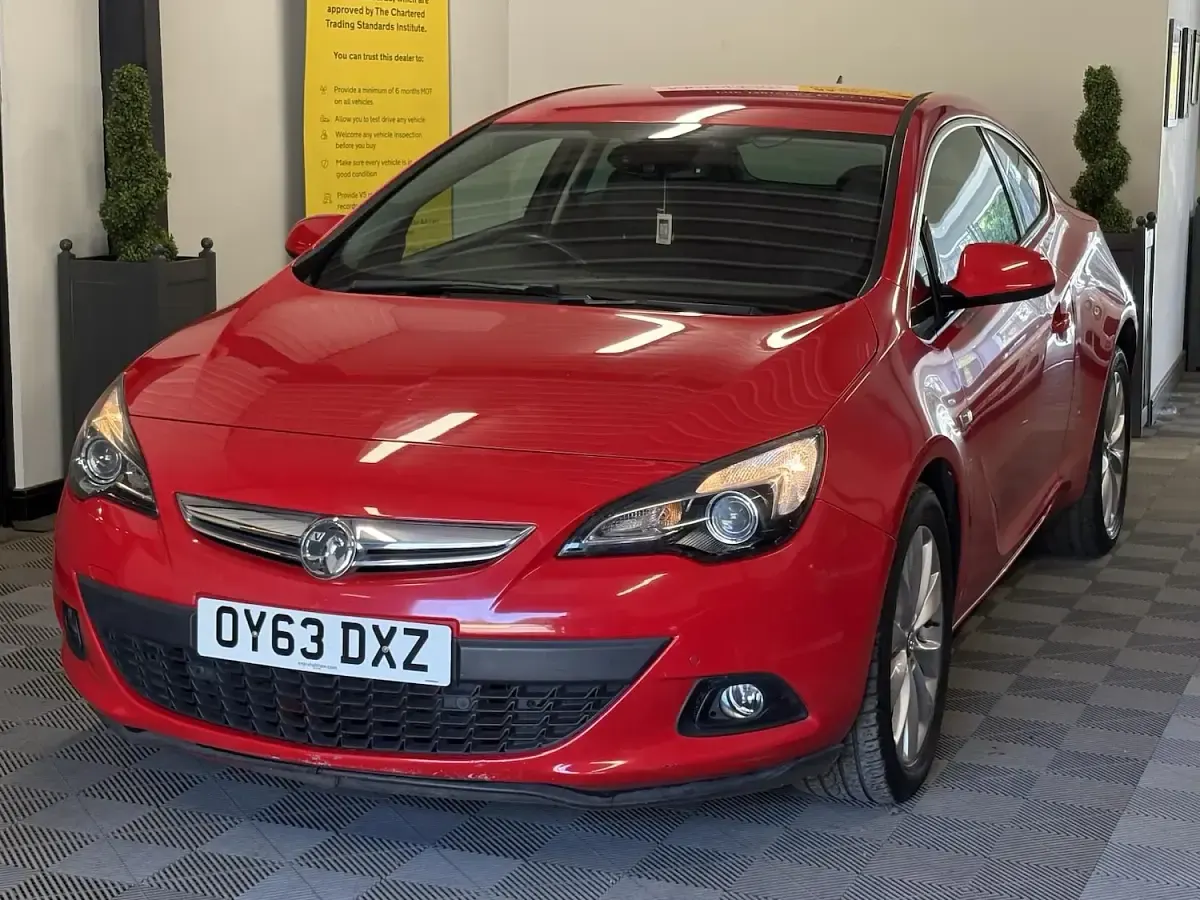 Used Vauxhall Astra GTC SRi 2013 Red Hatchback