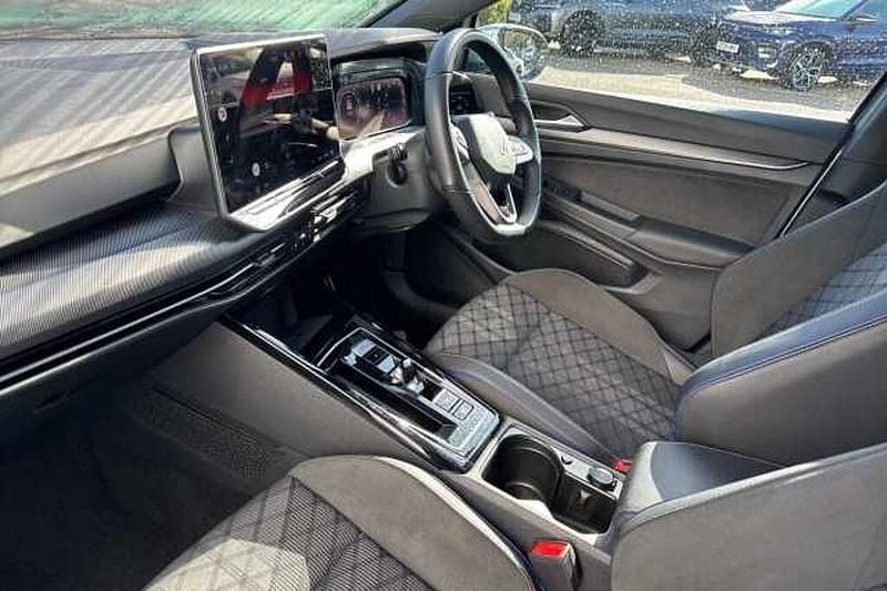 Used VW Golf VIII 150 HP (110 kW) 2025