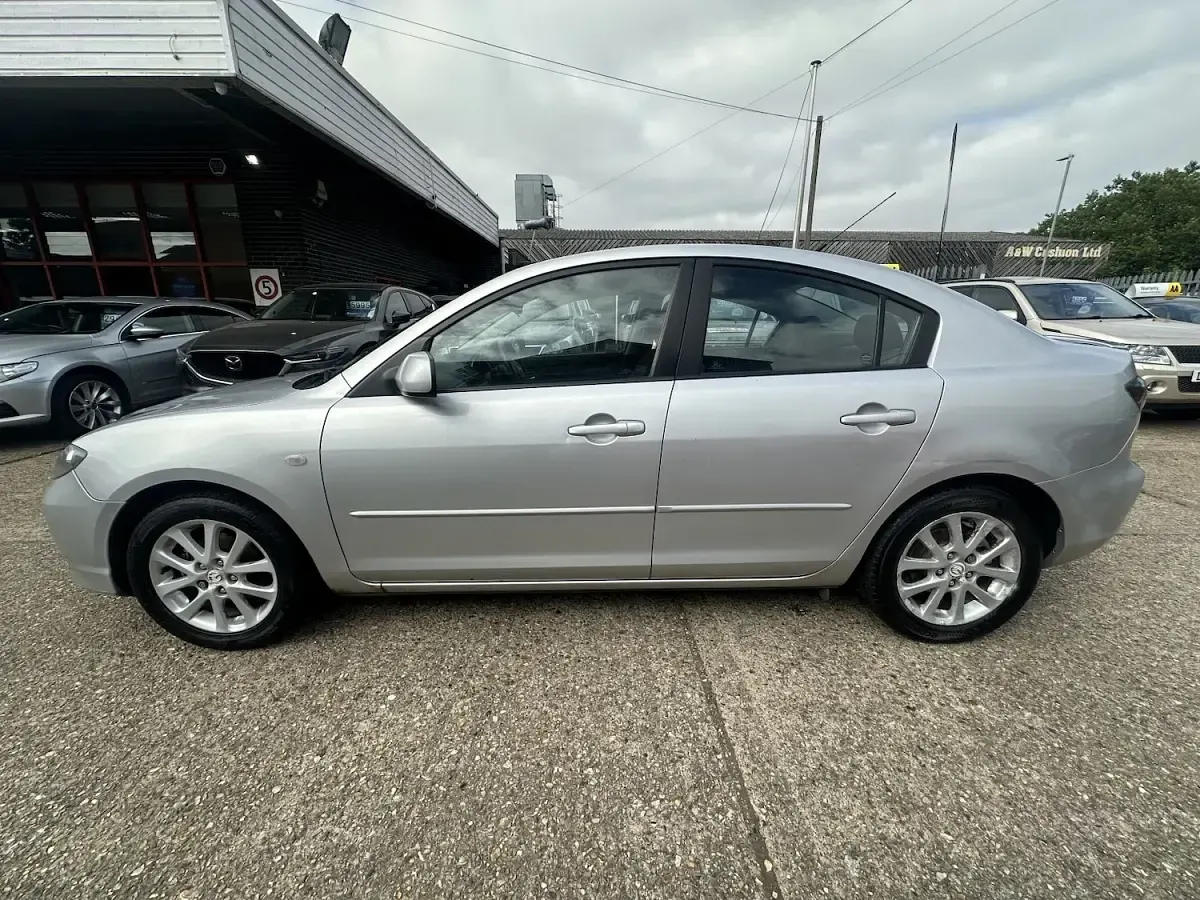 Used Mazda 3 Takara 105 HP (77 kW) 2009 Silver Sedan