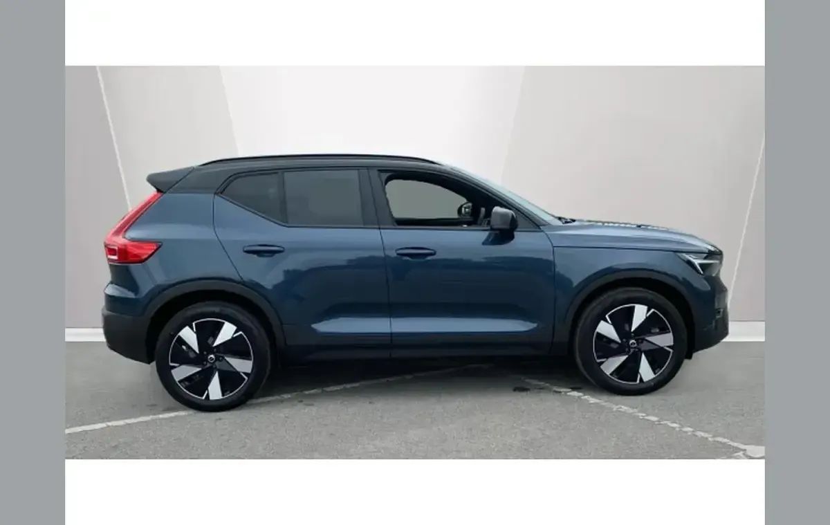Used Volvo EX40 Plus 182 kW (248 HP) 2026 Blue SUV
