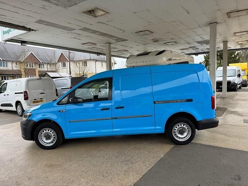 Used VW Caddy Maxi Startline 102 HP (75 kW) 2017 Blue MPV