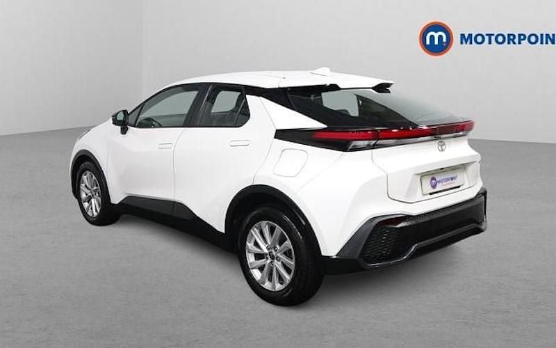 Used Toyota C-HR 140 HP (102 kW) 2026 SUV