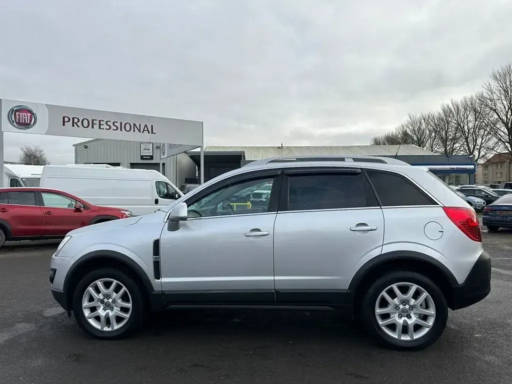 Używany Vauxhall Antara S 161 KM (118 kW) 2013 Srebrny SUV