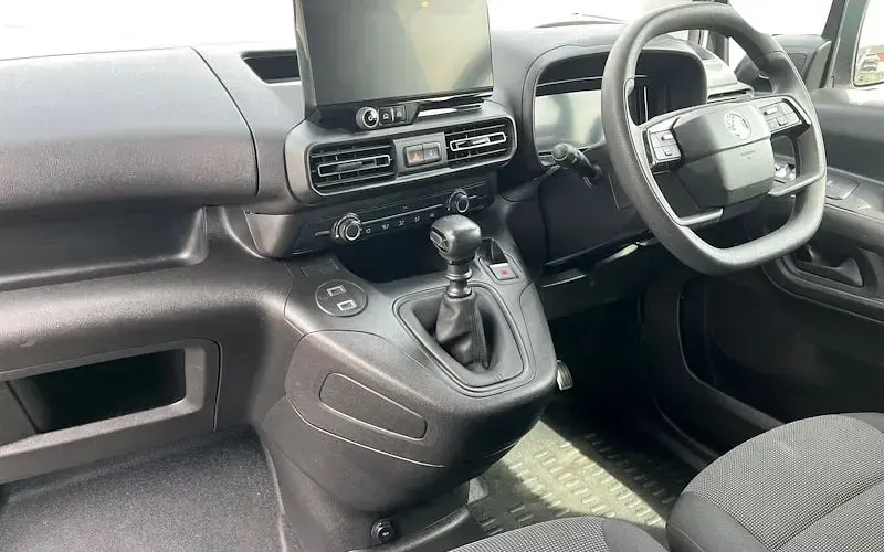 Used Vauxhall Combo 102 HP (75 kW) 2026 MPV