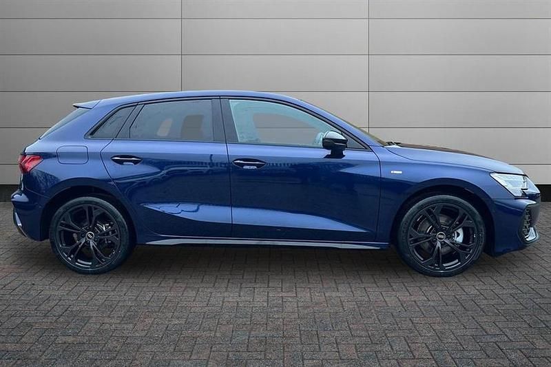 New Audi A3 e-tron Black Edition 204 HP (150 kW) 2025 Navarra blue Hatchback