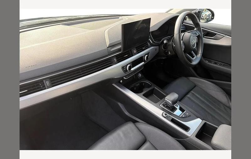 Used Audi A4 Sport 163 HP (119 kW) 2021 Grey Sedan