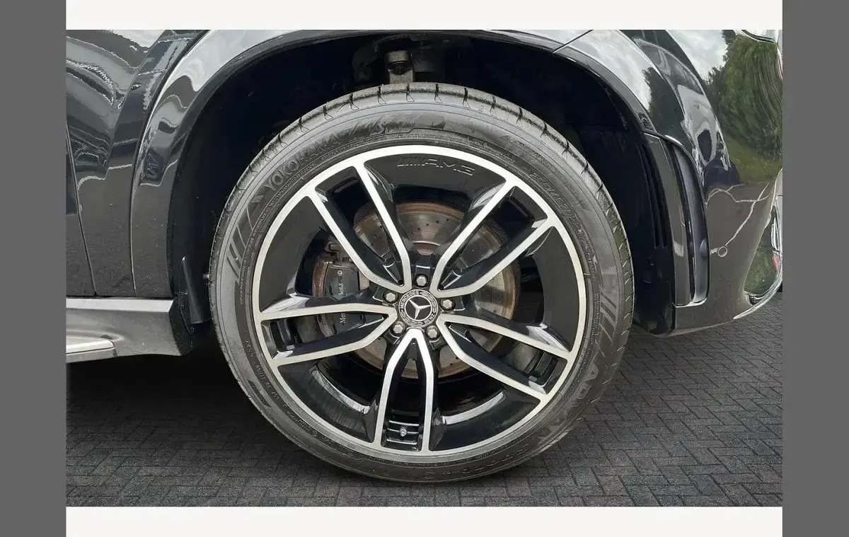 Used Mercedes GLE400 AMG line 325 HP (239 kW) 2023 Black SUV