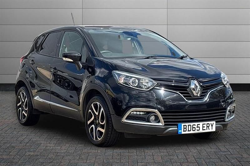 Used Renault Captur Dynamique 90 HP (66 kW) 2015 Black SUV