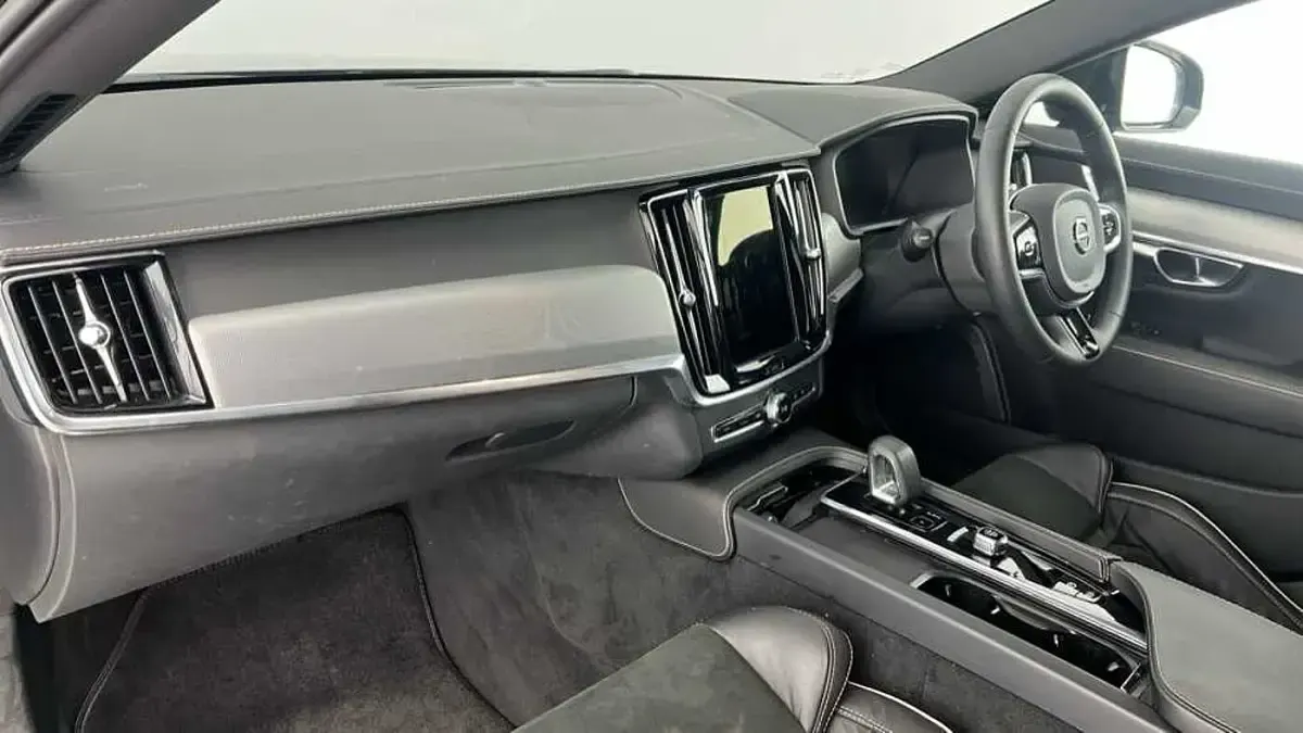 Used Volvo V90 R-Design 194 HP (142 kW) 2022 Grey Estate