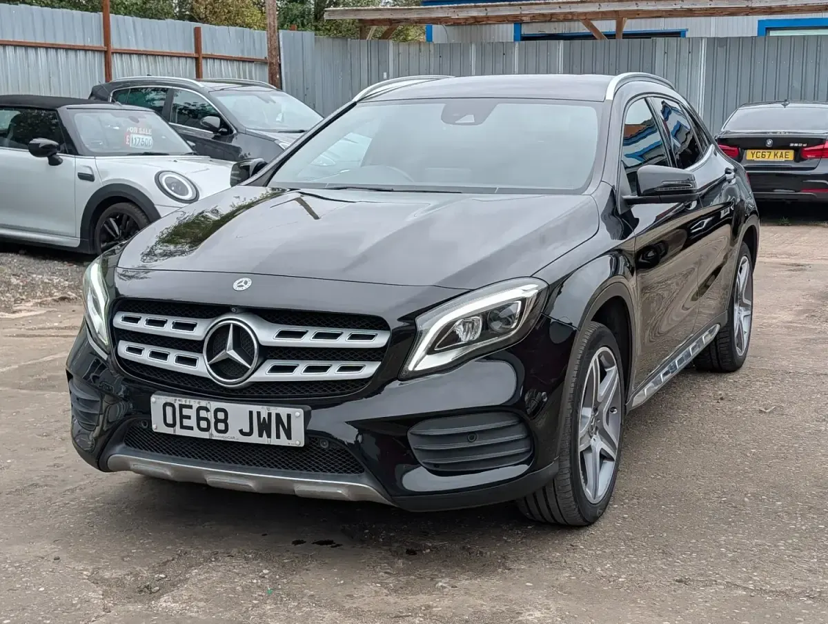 Used Mercedes GLA200 AMG Line Premium 153 HP (112 kW) 2018 Black SUV