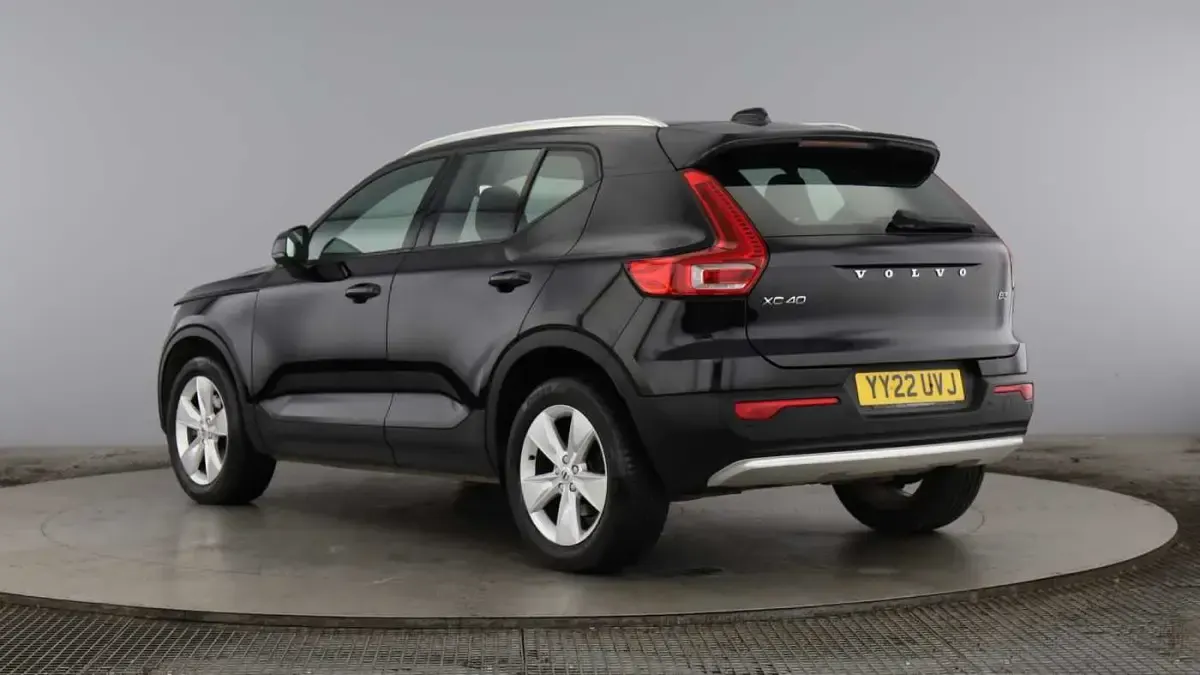 Used Volvo XC40 Core 161 HP (118 kW) 2023 SUV