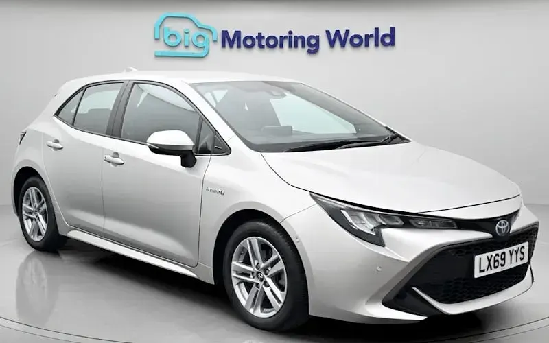 Used Toyota Corolla 122 HP (89 kW) 2019 Hatchback