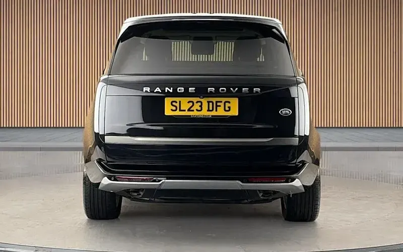 Used Land Rover Range Rover SE 441 HP (324 kW) 2023 Santorini black SUV