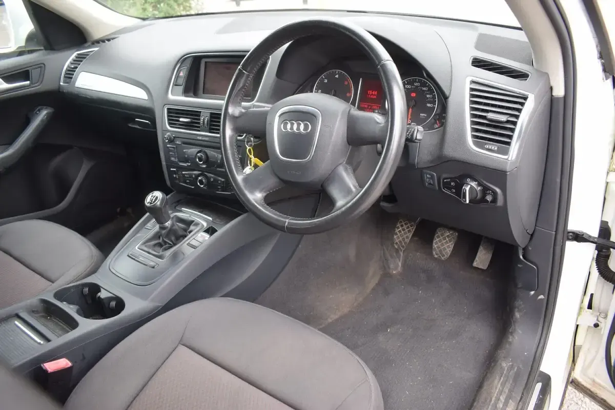 Used Audi Q5 143 HP (105 kW) 2011 White SUV
