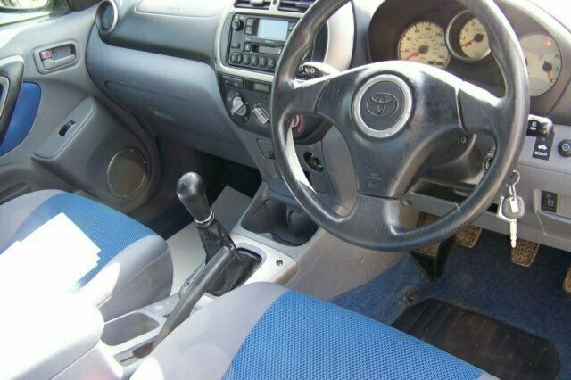 Used 2001 Toyota RAV4 SUV | £2,300 (Super price) - Image 1/4