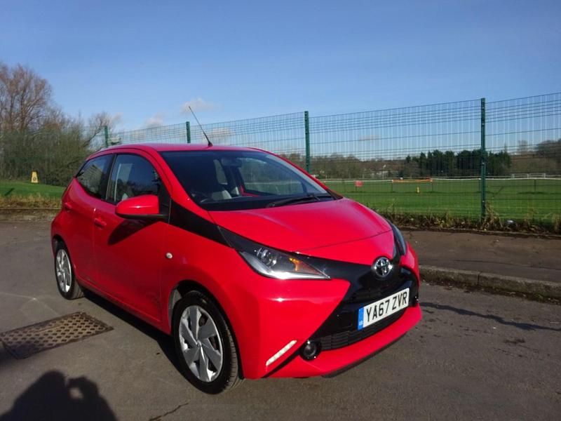 Used Toyota Aygo X-play 2018 Red Hatchback