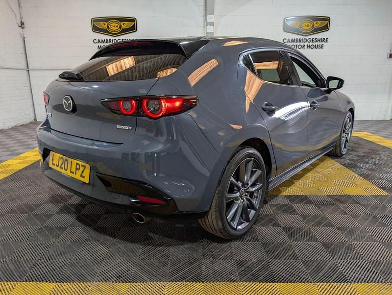 Begagnad Mazda 3 Inclusive 2020 Grå Halvkombi