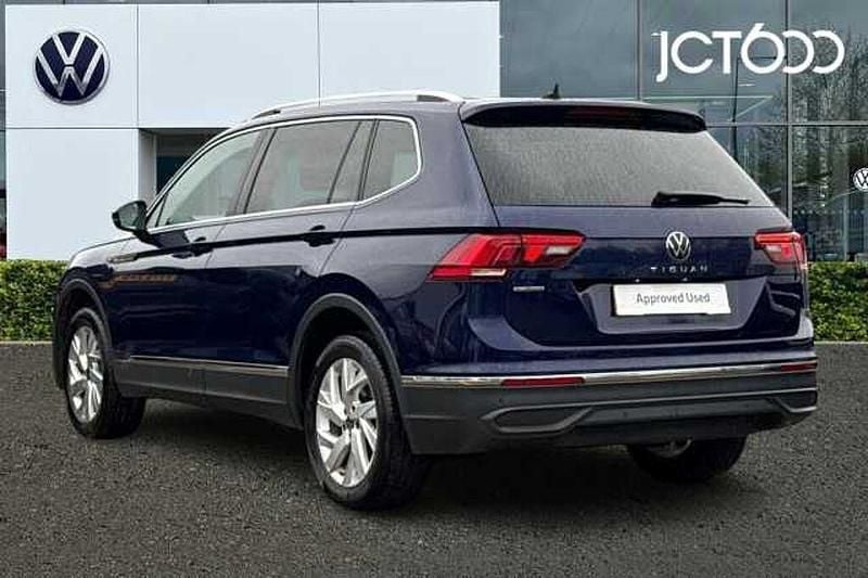 Used VW Tiguan Allspace Life 150 HP (110 kW) 2022 Blue SUV