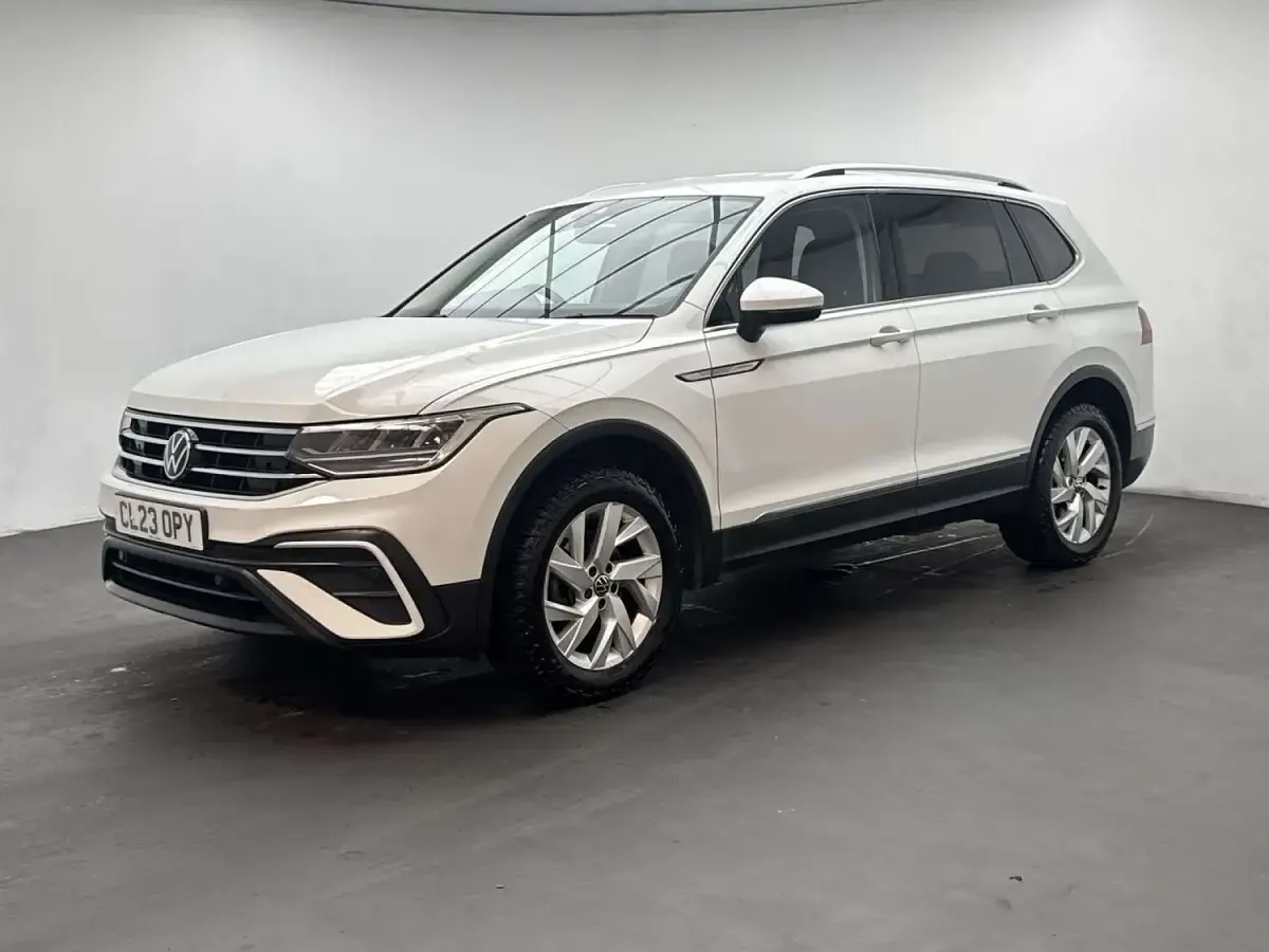 Used VW Tiguan Allspace Life 150 HP (110 kW) 2023 White SUV