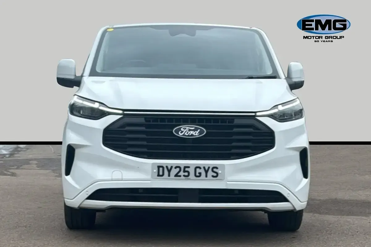Usado Ford Transit Custom Limited 136 CV (100 kW) 2025 Blanco Van