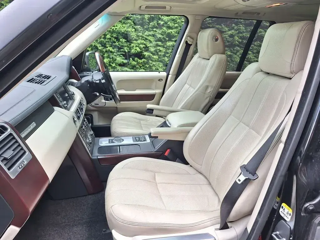 Used Land Rover Range Rover Autobiography 313 HP (230 kW) 2011 Black SUV