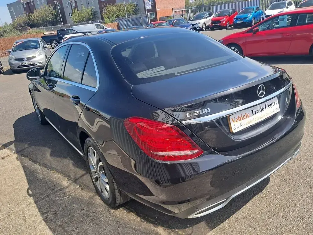 Used Mercedes C200 184 HP (135 kW) 2018 Black Sedan