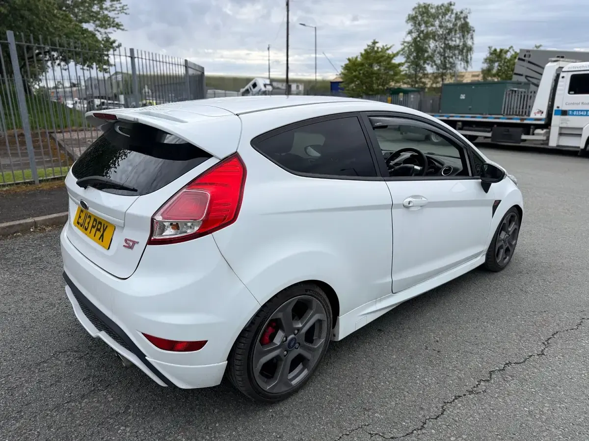 Used Ford Fiesta ST 2013 White Hatchback