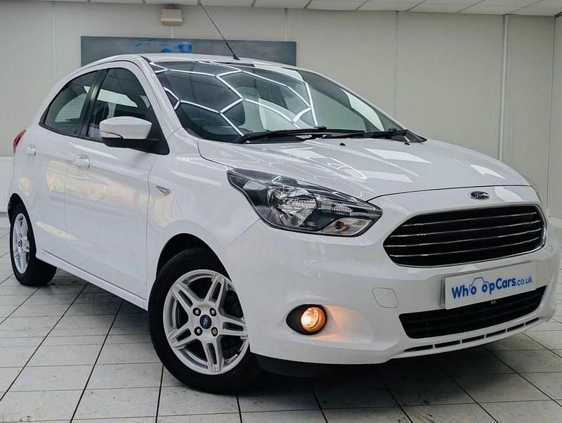 Usado Ford Ka Plus Zetec 85 HP (62 kW) 2017 Branco Citadino