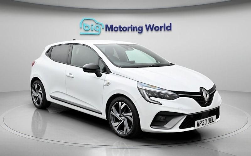 Used Renault Clio V RS Line 90 HP (66 kW) 2023 White Hatchback
