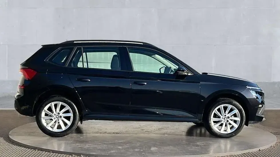 Begagnad Skoda Kamiq SE 95 HK (69 kW) 2025 Svart SUV