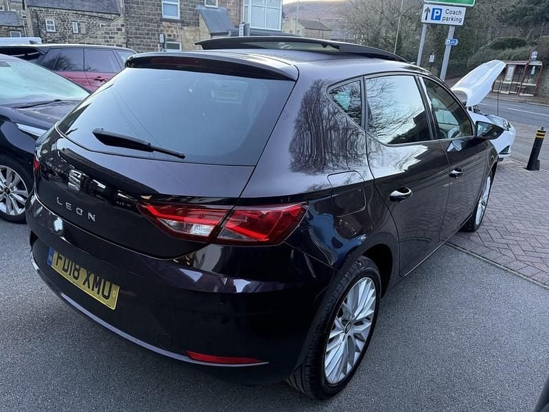 Used Seat Leon SE Dynamic 115 HP (84 kW) 2018 Mauve/purple Hatchback