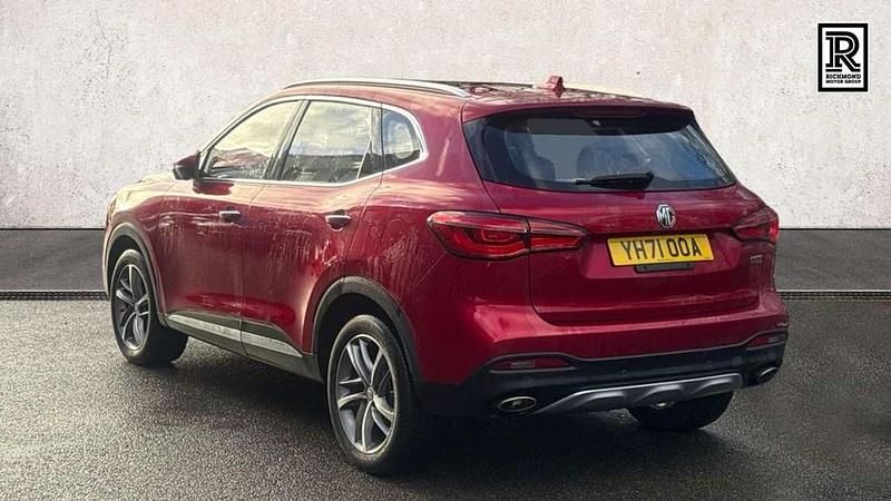 Used MG HS Exclusive 258 HP (189 kW) 2021 Red SUV