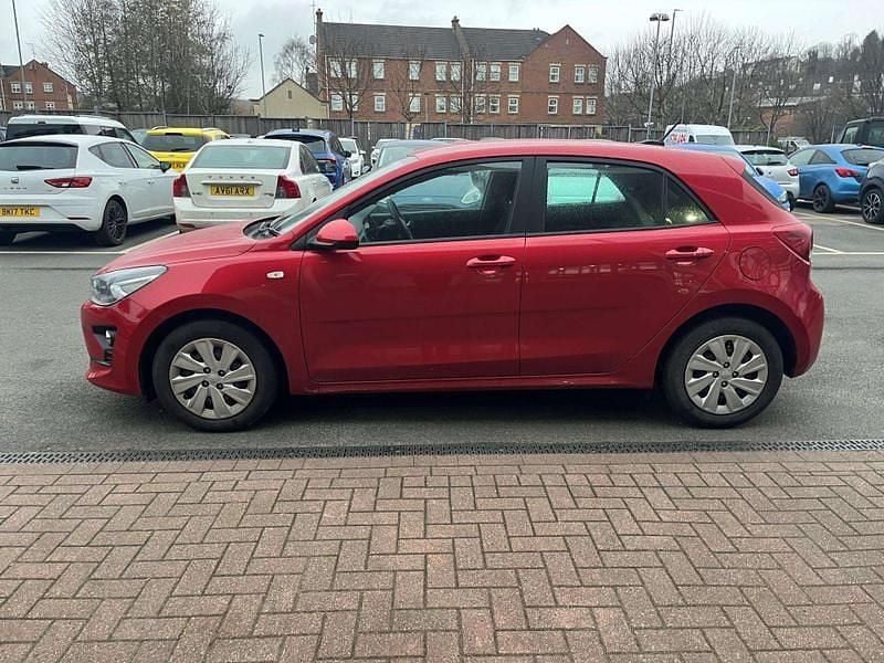 Used Kia Rio 2022 Red Hatchback